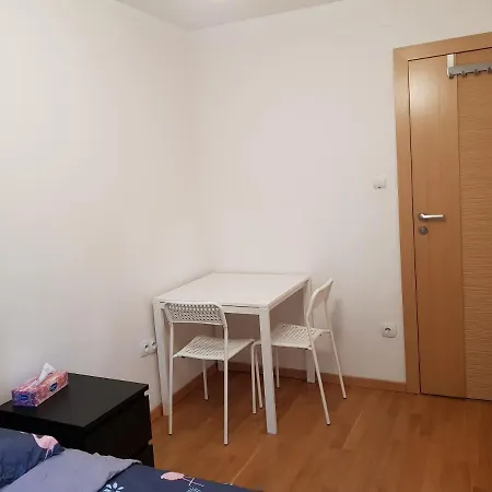 Δωμάτια σε οικογενειακή κατοικία Mirrorroom Pl Citycenter